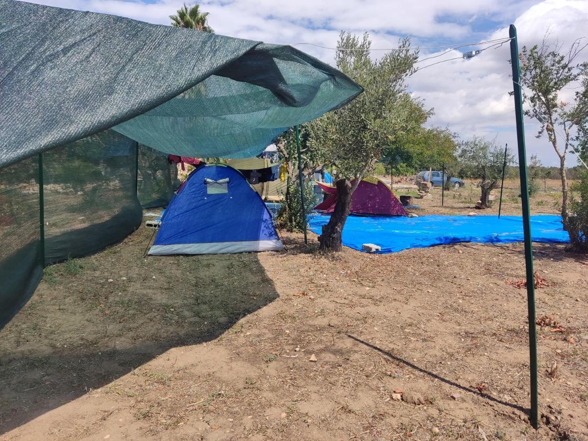 Aree Tende Presso La Casa In Campagna Di Ottavia Hotell Alezio Exteriör bild